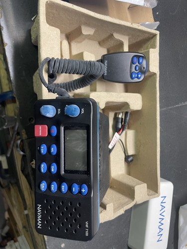 Navman vhf 7100 - navman,