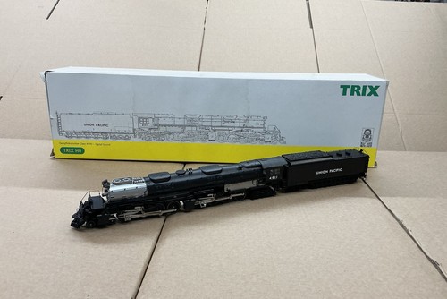 Trix scale steam locomotive - scale,