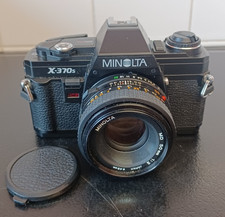 Minolta X-370s fotocamera pellicola 35mm con obiettivo Minolta MD 50mm testata funzionante