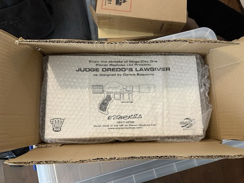 Judge dredd lawgiver replica - lawgiver,