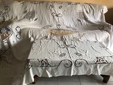 Meraviglioso antico copriletto matrimoniale puro lino con pizzo Burano + ricami