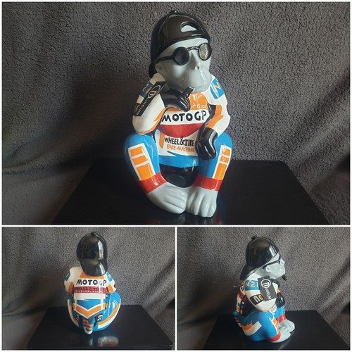 Statuette street art muséum - ,