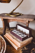 Scatola con 4 saliere in