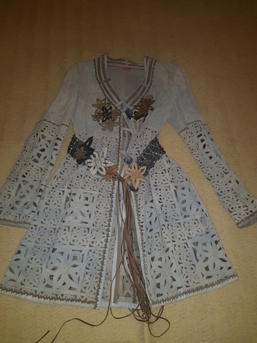 Raro save the queen trench - save,