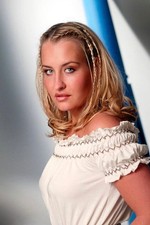 FOTO N. 48 + SARAH CONNOR + LUCIDO + 15x10 CM + NUOVO