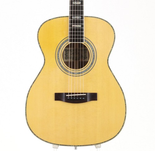 Chitarra acustica violino