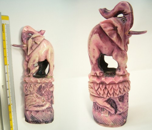 Statuetta con elefante - , in