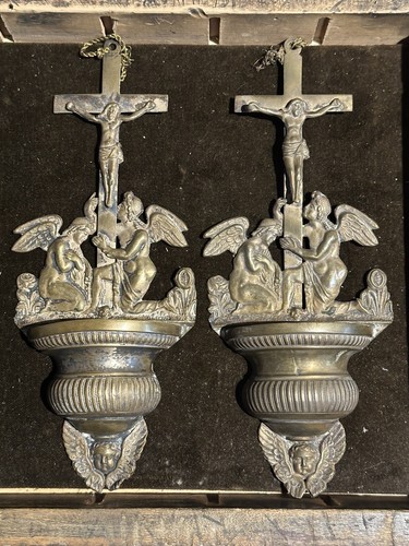 Coppia acquasantiera - di,