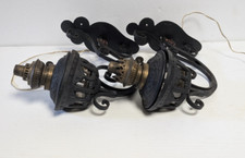 Coppia di Antiche Appliques Con Lampade a Petrolio in Ferro battuto Fine XIX sec