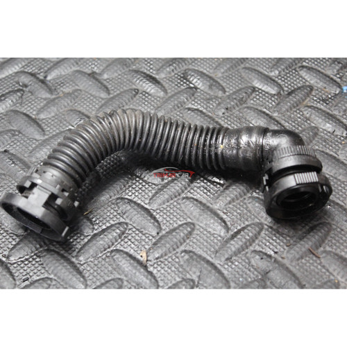 04l103493 tubo sfiato olio - 04l103493,