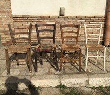 4 Antiche sedie in legno