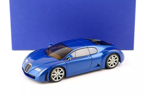 Autoart bugatti 3 - autoart, chiron