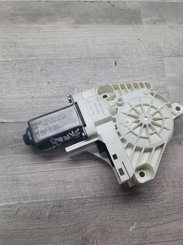 Motore alzavetro anteriore