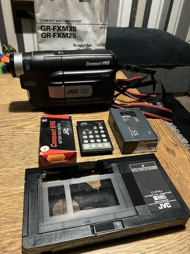 Videocamera vhs compatta - vhs, jvc