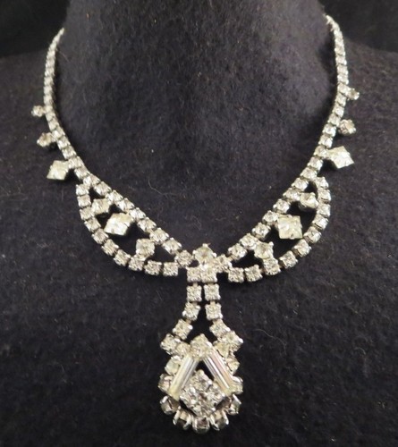 End vintage prong set - end,