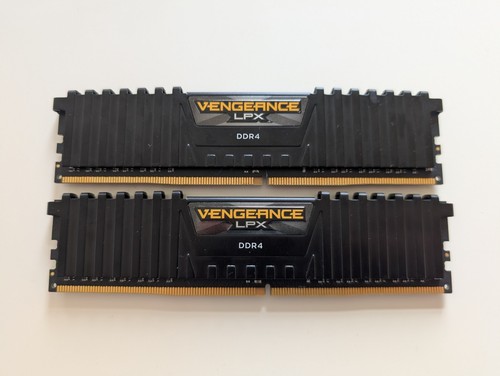 Corsair - (2x8,