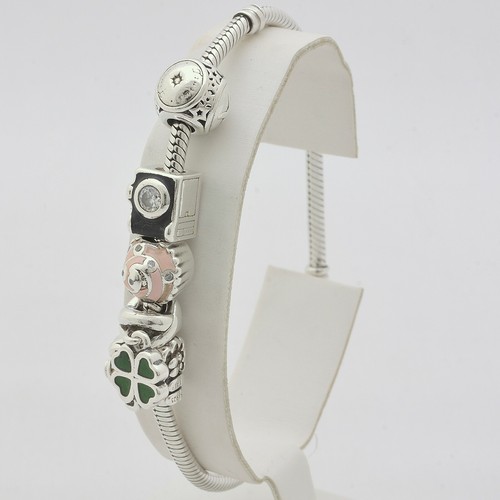 Pandora moments bracelet - moments,