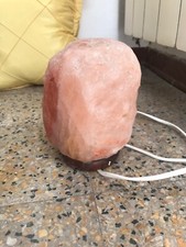 LAMPADA CON PIETRA AL SALE ROSA DELL'HIMALAYA SALEGEMMA