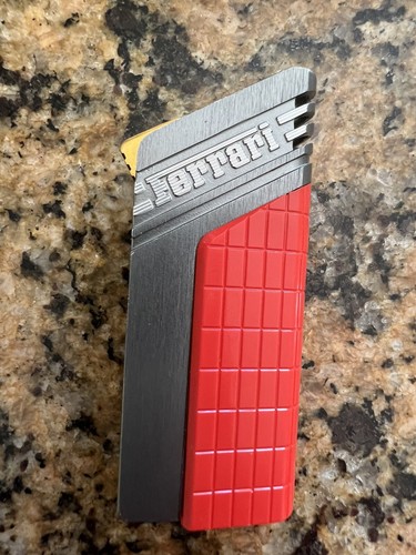 Vendo accendino ferrari - vendo,