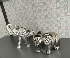 Statuette Elefanti in bagno