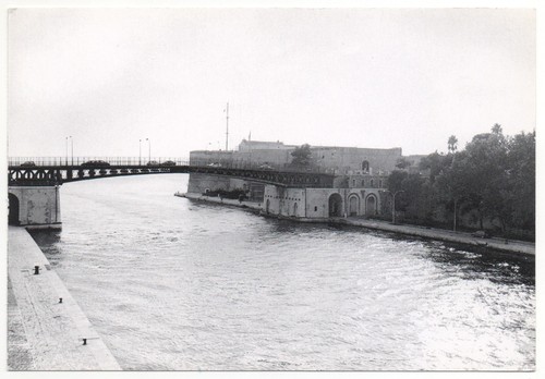 Taranto ponte girevole non - girevole,