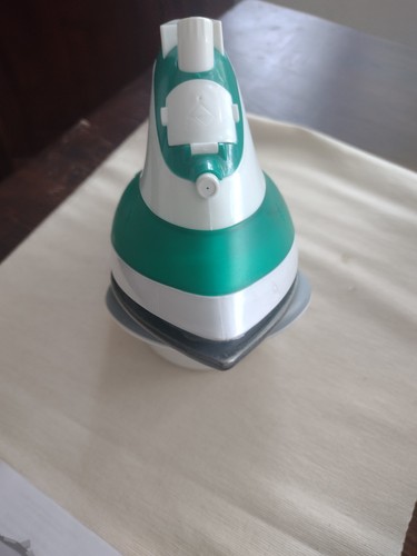 Ferro stiro vapore - ferro, a