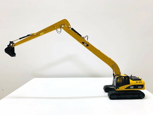 Escavatore lungo raggio