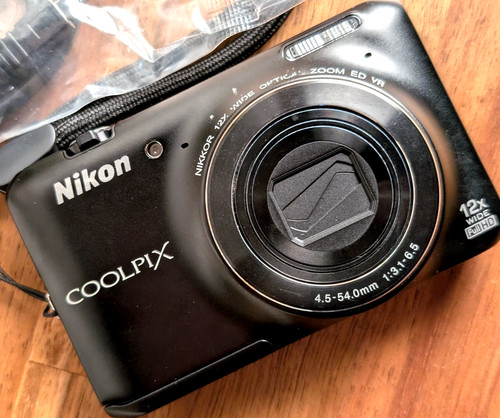 Mint nikon coolpix s6400 - n,