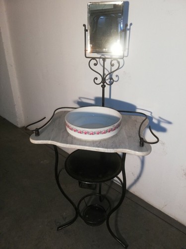 Antica toilette ferro con - toilette,