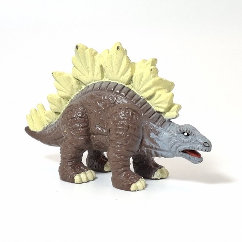 Stegosaurus dinofroz world - stegosaurus,