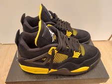 Air Jordan 4 Retro Thunder
