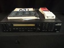 KORG MUSIC WORKSTATION M1R