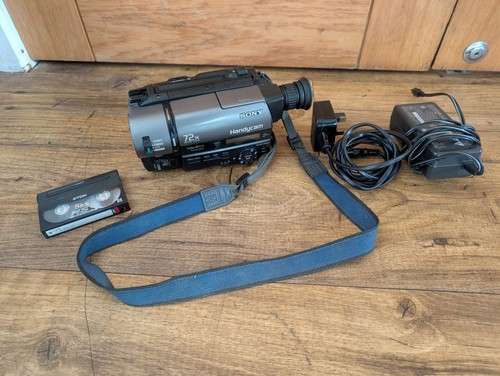 Sony handycam ccd tr640e - handycam, ccd-tr640e