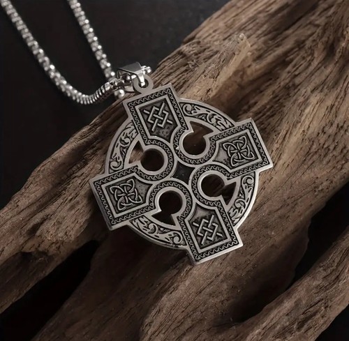 Collana irlandese croce nodo