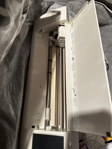 Silhouette cameo machine - silhouette, 2