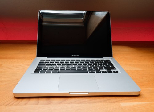 Apple macbook pro - apple, inizio