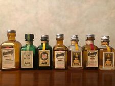 Serie di  7  vecchie mignon  Cointreau  Liquori Assortiti- Angers  France. 