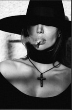 Foto certificata e numerata. Venduto con telaio