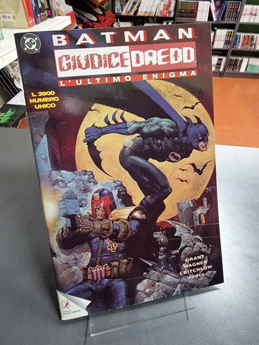 Batman giudice dredd - batman,