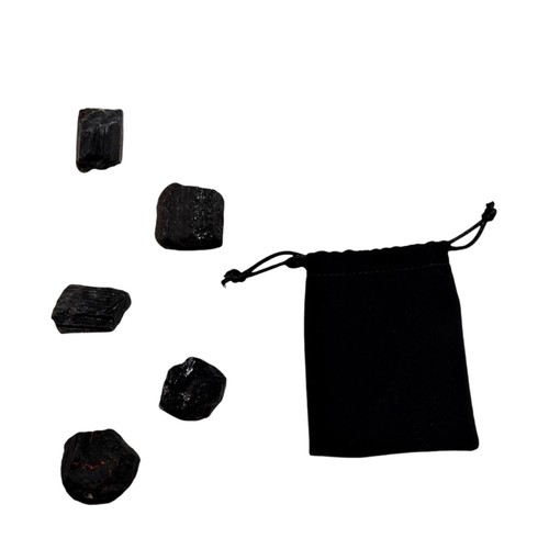 Pietra tormalina nera naturale