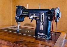 Vintage Necchi Bu Nova macchina da cucire funzionante, Made in Italy, con pedale