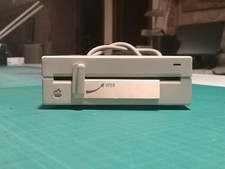 Apple PC 5,25 Drive Vintage (mod. A9M0110). In ottime condizioni, pari al nuovo.