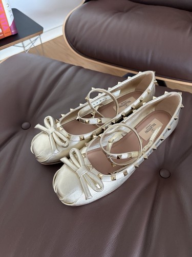 Valentino garavani rockstud - garavani,