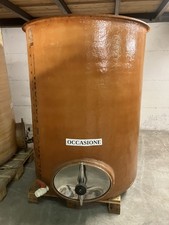 BOTTE VETRORESINA CON PORTELLA 1000 LT