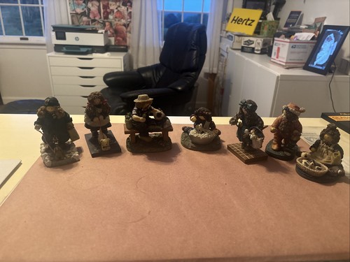Figurine lizzie high ladie and - ladie,