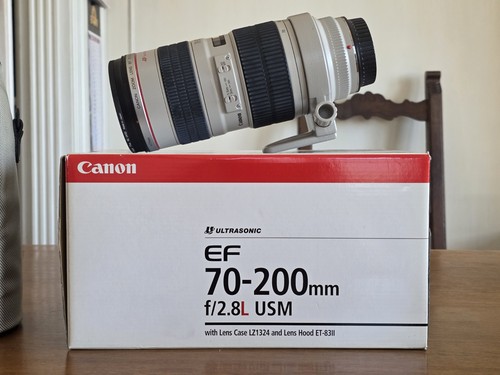 Canon 200mm 8 - 70-200mm, f/2.8