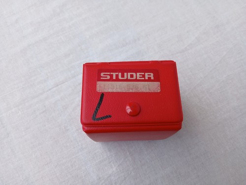 Studer testa repro - , farfalla
