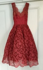 Abito in pizzo chantilly rosso