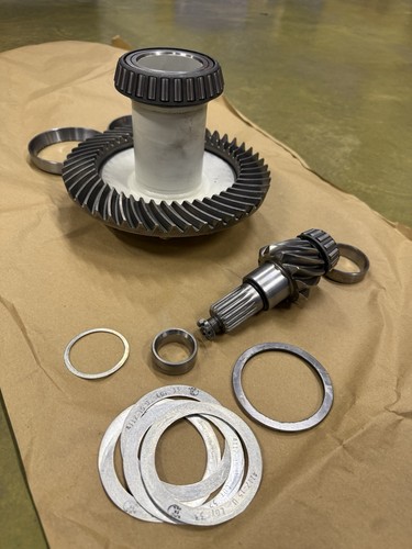 Robinson r22 main rotor - r22, lower