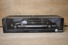 Lincoln town car limousine - lincoln,